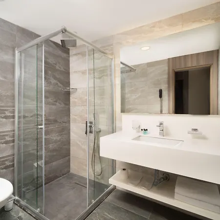 מלון Nish Palace Exlusive 4*