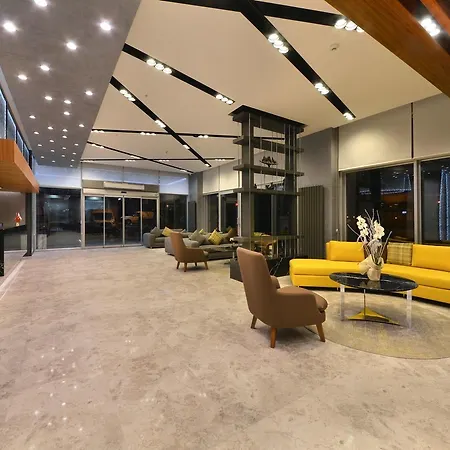 מלון Nish Palace Exlusive 4*