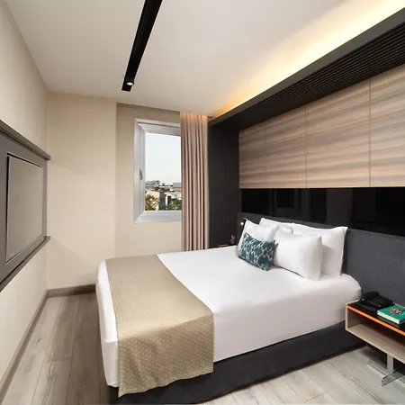 Nish Palace Exlusive Szálloda 4*