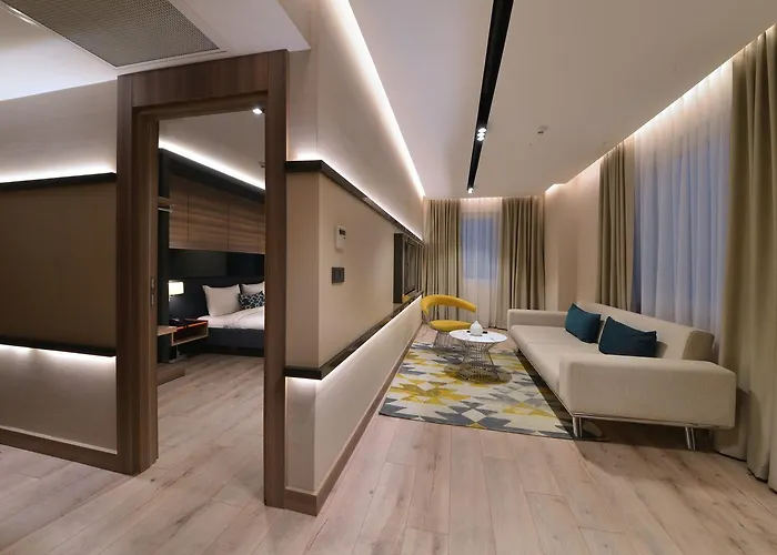 Nish Palace Exlusive