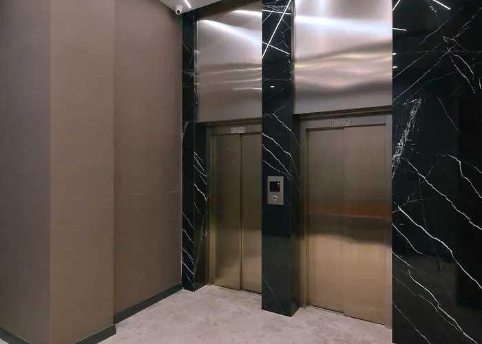 نيش بالاس إكسيكلوزيف سويتس 4*