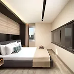 尼什普雷斯独特套房酒店 酒店