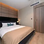 酒店 尼什普雷斯独特套房酒店